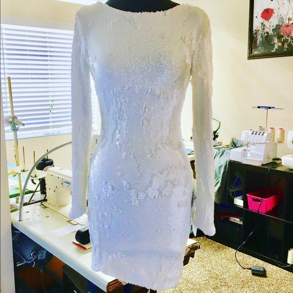 White sequins long sleeve party dress - Picture 2 of 12